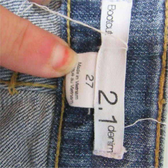 Women's Bootcut Jeans 27" Waist Distressed Mid Rise Grunge 2.1 Denim - Picture 4 of 5